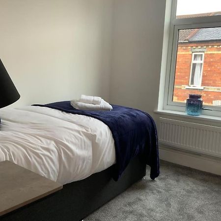 Centrally Located To The City Of Lincoln Exteriér fotografie
