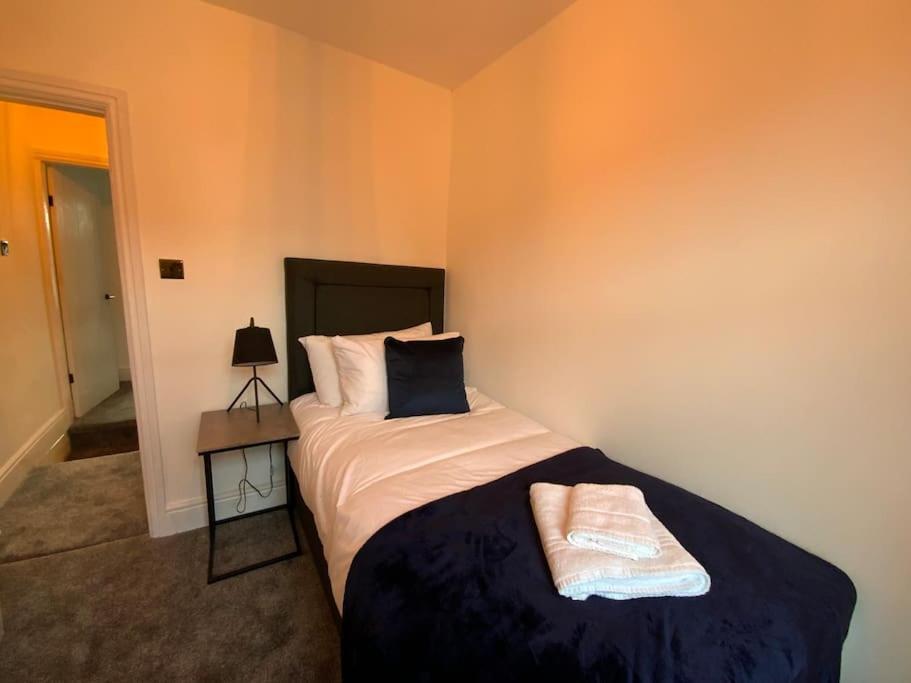 Centrally Located To The City Of Lincoln Exteriér fotografie