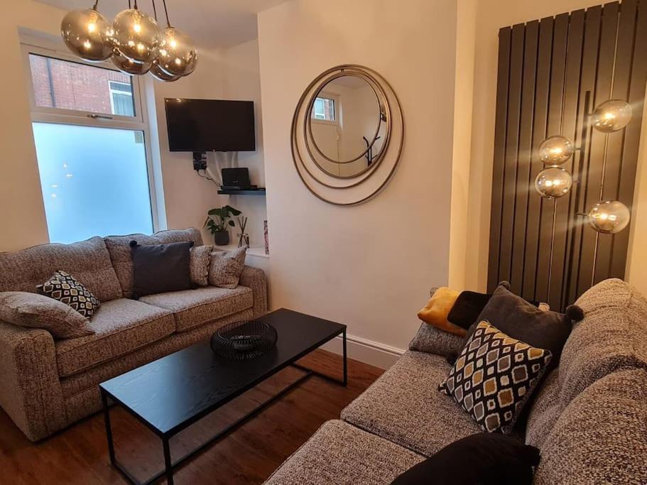 Centrally Located To The City Of Lincoln Exteriér fotografie