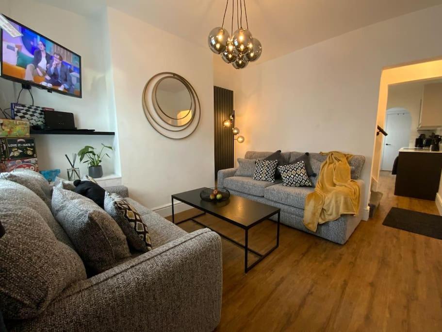 Centrally Located To The City Of Lincoln Exteriér fotografie